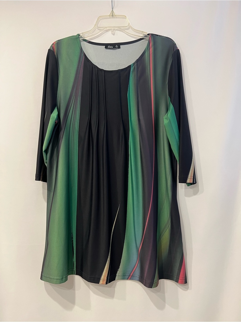 Green & Black Pleated Swing Top Size M 3/4 Sleeves